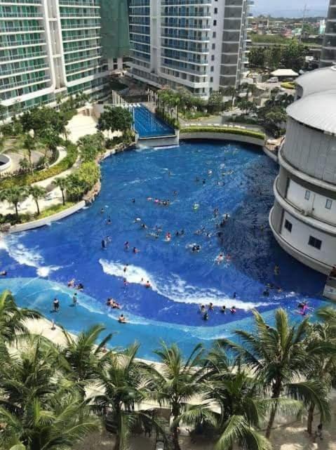 Manila Urban Resort At Azure Luaran gambar