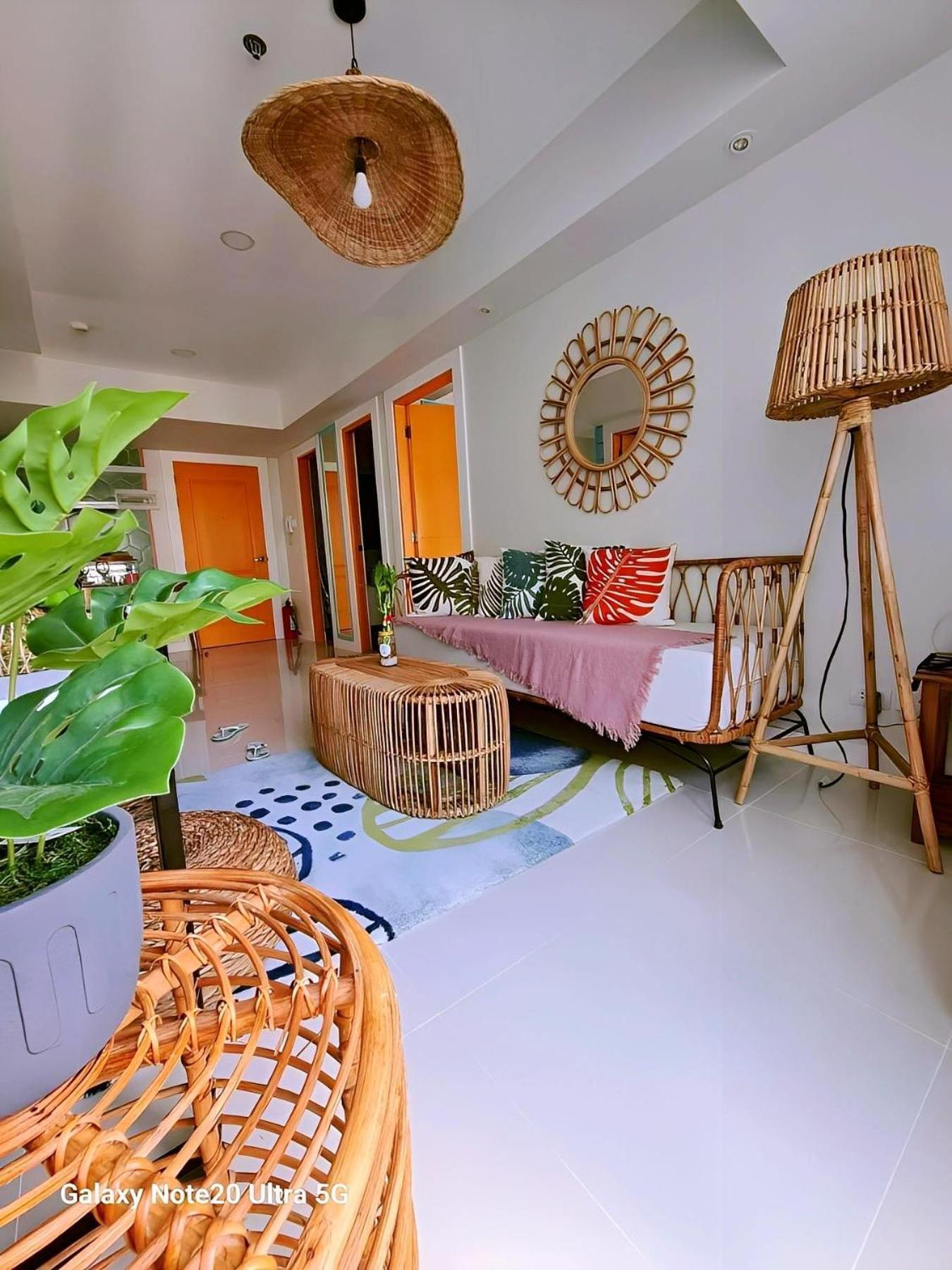 Manila Urban Resort At Azure Luaran gambar