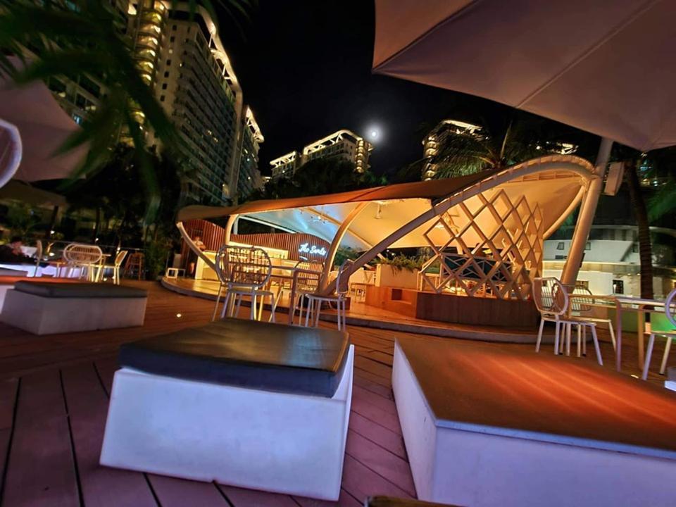 Manila Urban Resort At Azure Luaran gambar