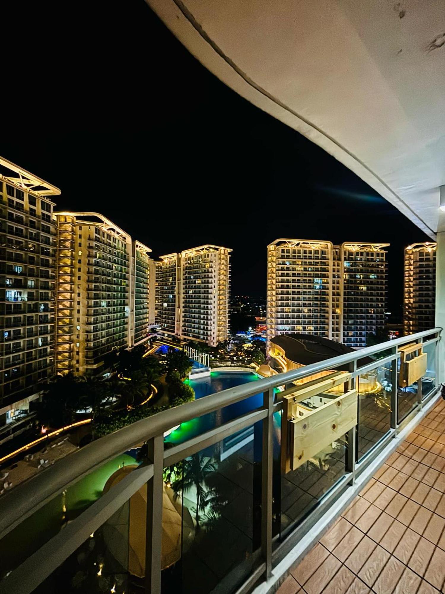 Manila Urban Resort At Azure Luaran gambar