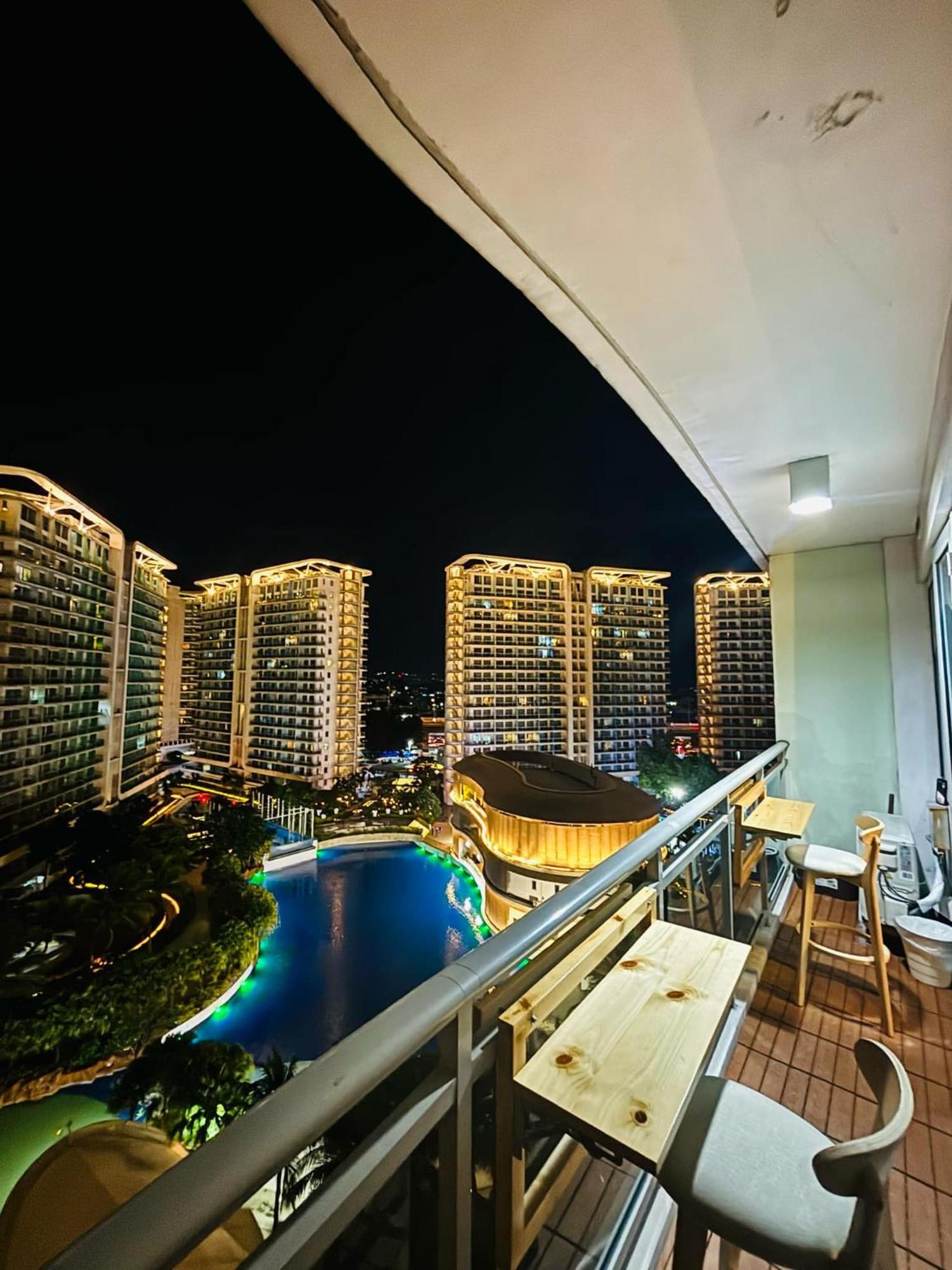 Manila Urban Resort At Azure Luaran gambar
