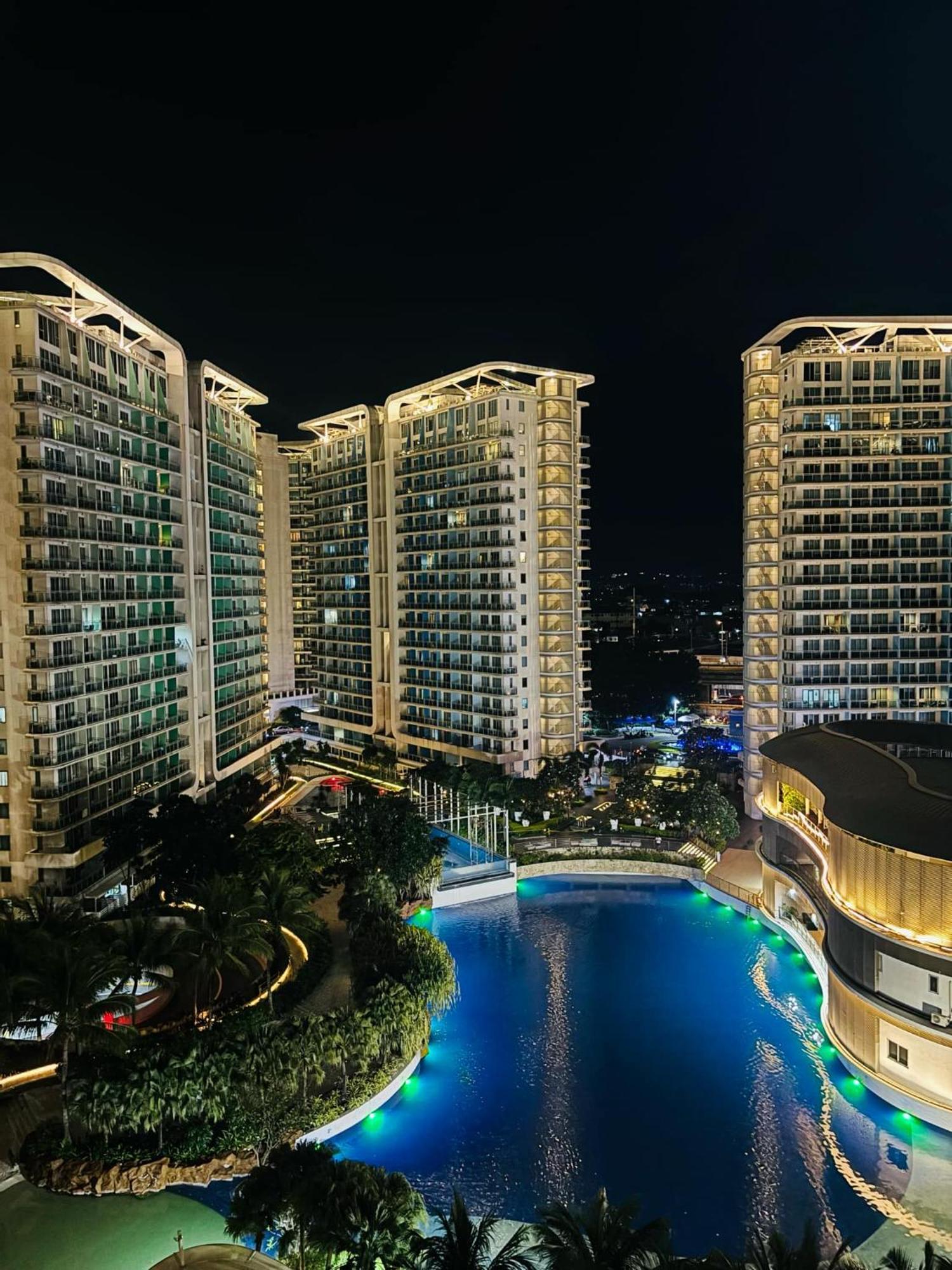 Manila Urban Resort At Azure Luaran gambar